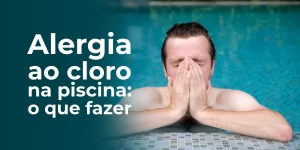 imagem de homem angustiado na piscina com alergia